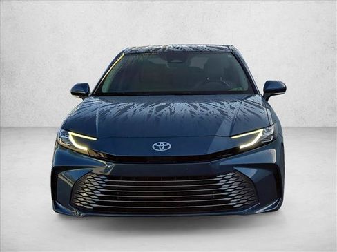 Used 2026 Toyota Camry XLE FWD image 2