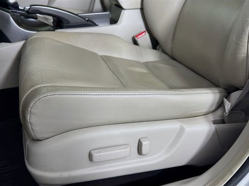 Used 2013 Acura TSX Sedan image 23