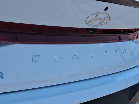 Certified 2025 Hyundai Elantra Sport FWD image 30