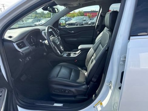 Used 2023 GMC Acadia SLT w/ Preferred Package AWD/4WD image 9