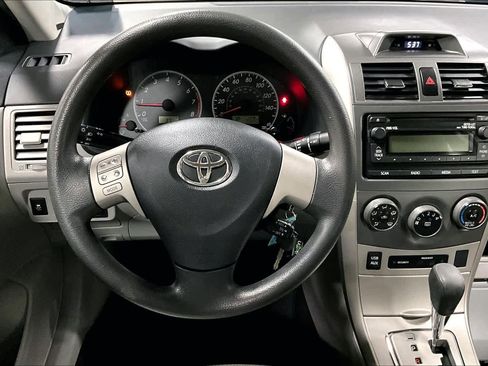 Used 2012 Toyota Corolla LE image 5