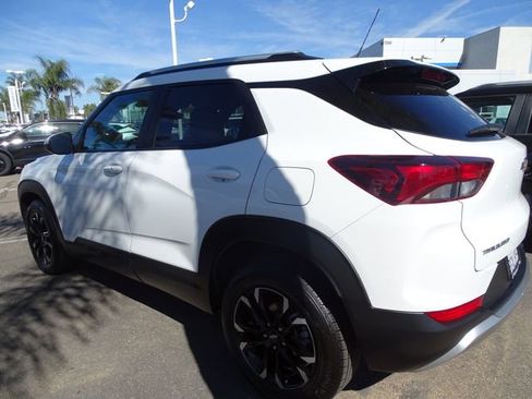 Certified 2023 Chevrolet TrailBlazer LT image 2