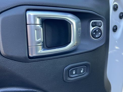 Used 2024 Jeep Wrangler Sport S w/ Convenience Group AWD/4WD image 19
