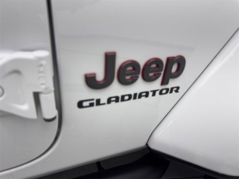Used 2021 Jeep Gladiator Rubicon image 24