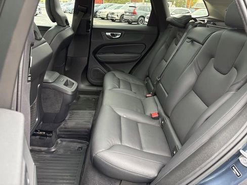 Certified 2023 Volvo XC60 B5 Plus w/ Climate Package image 18