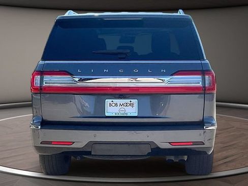 Used 2021 Lincoln Navigator Reserve AWD/4WD image 4