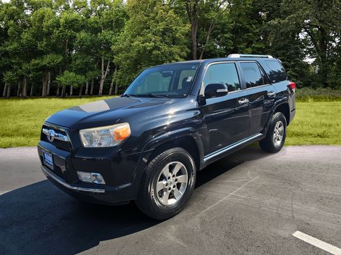 Used 2012 Toyota 4Runner SR5 w/ Convenience Pkg AWD/4WD image 3