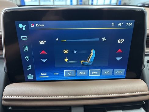 Used 2024 Chevrolet Suburban High Country AWD/4WD image 19