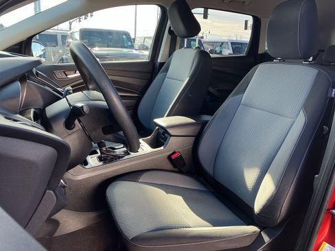 Certified 2019 Ford Escape SE image 28