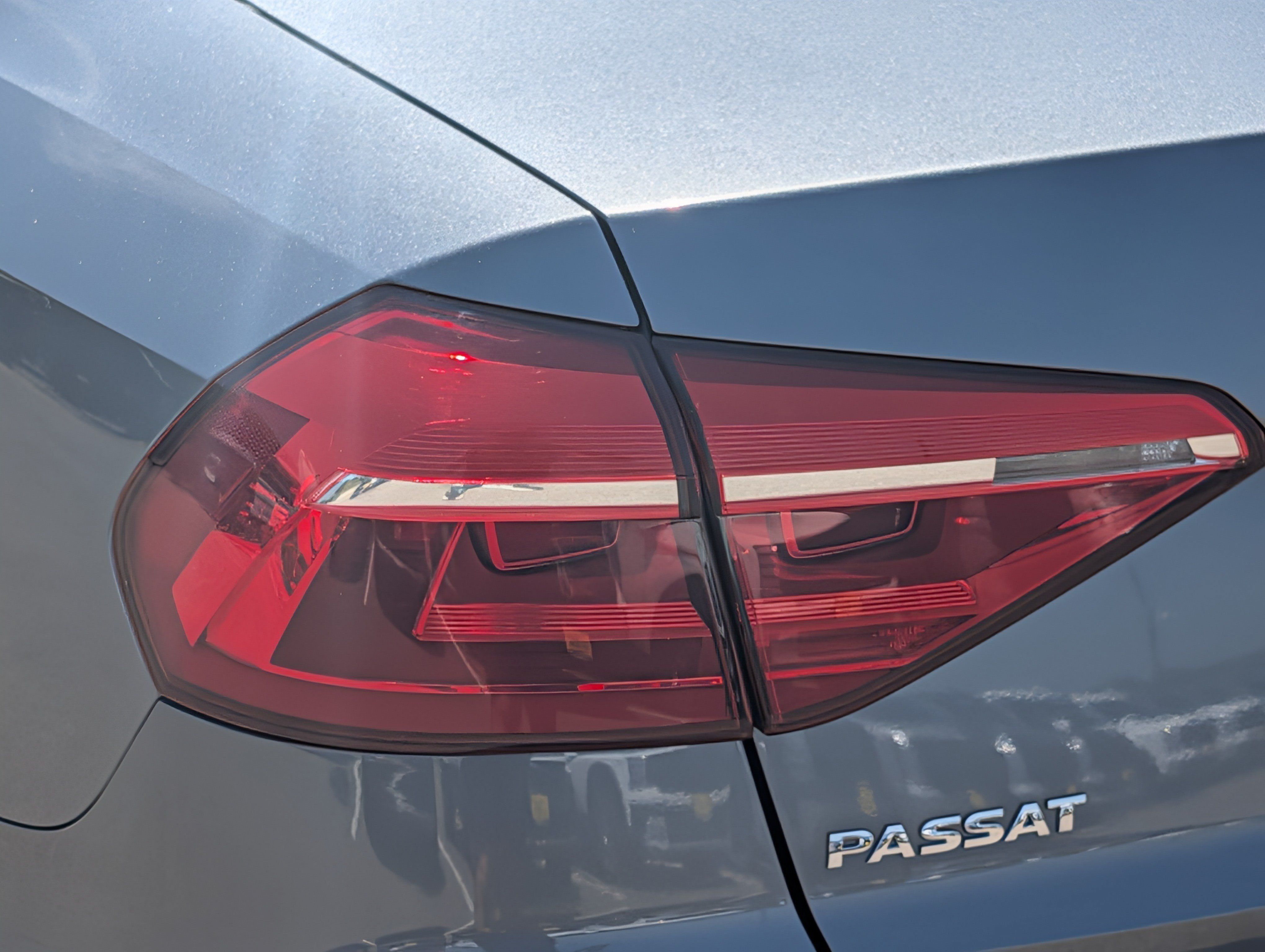 Used 2016 Volkswagen Passat 1.8T R-Line FWD image 17