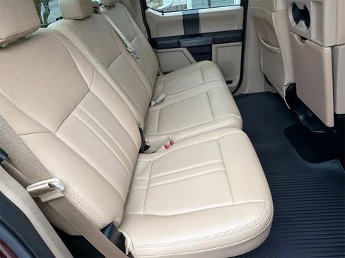 Used 2015 Ford F150 XLT image 14