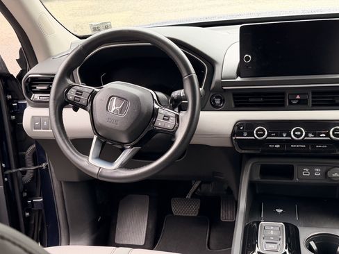 Used 2023 Honda Pilot EX-L image 19