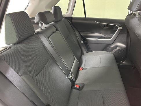 Used 2022 Toyota RAV4 LE image 18