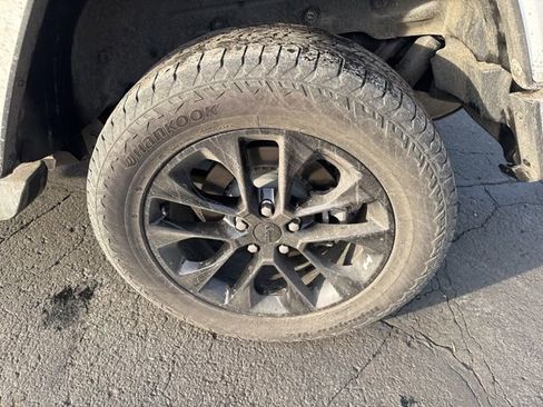 Used 2021 Jeep Wrangler Unlimited Sahara image 7