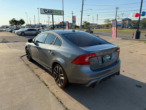 Used 2018 Volvo S60 T5 Dynamic image 8