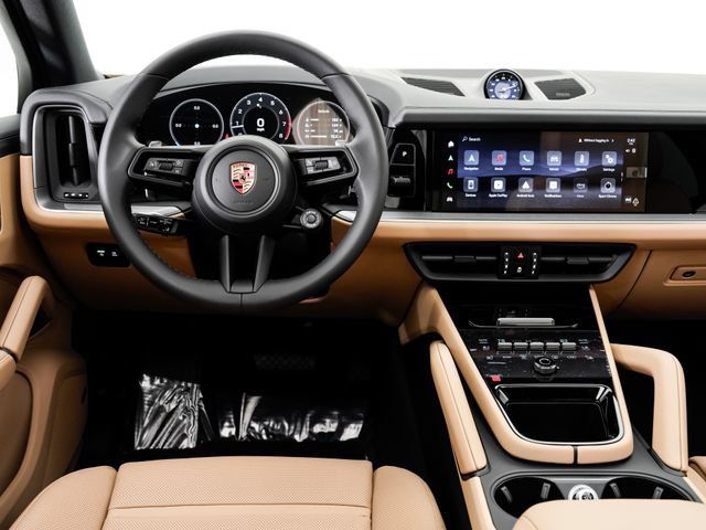 Certified 2026 Porsche Cayenne AWD/4WD image 15
