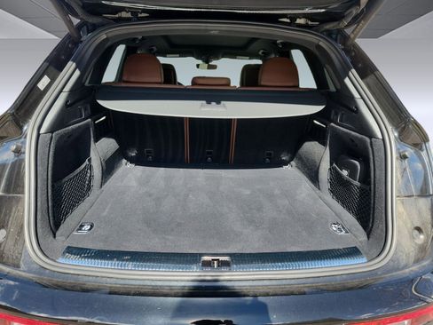 Used 2023 Audi Q5 e Premium Plus w/ Premium Plus Package image 30