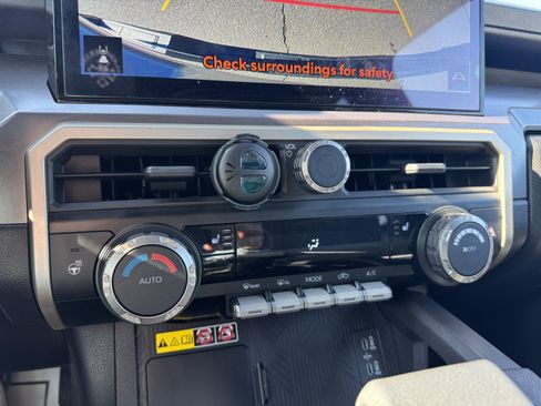Used 2024 Toyota Tacoma TRD Off-Road w/ TRD Off Road Upgrade Package AWD/4WD image 26