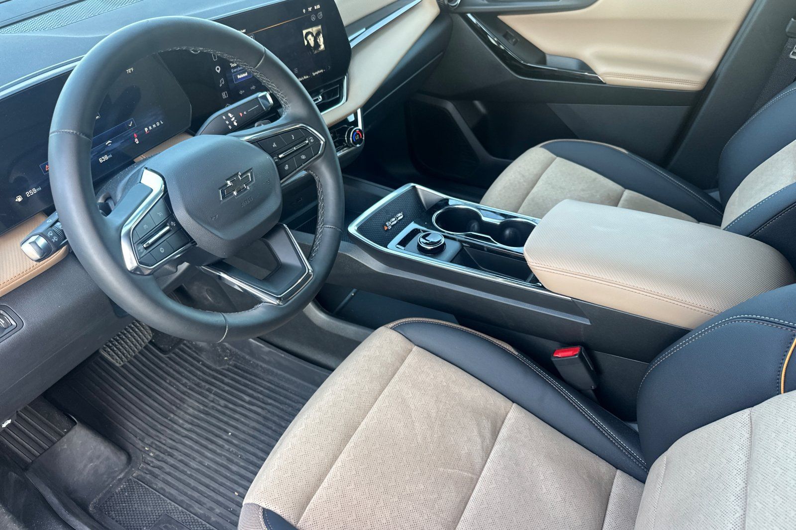 Used 2026 Chevrolet Equinox ACTIV w/ Convenience Package III FWD image 10