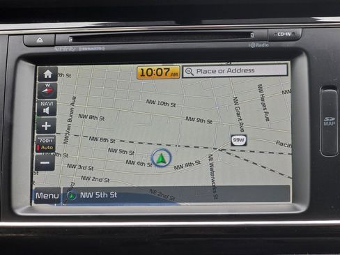 Used 2018 Kia Sedona SX image 13