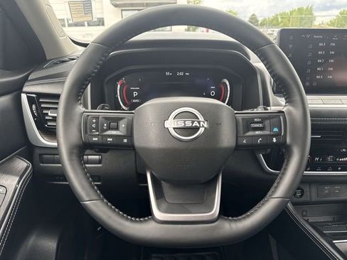 Used 2026 Nissan Rogue Platinum w/ Platinum Premium Package AWD/4WD image 14
