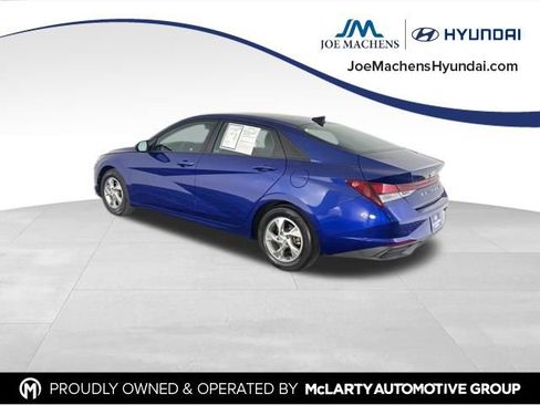 Used 2021 Hyundai Elantra SE image 7