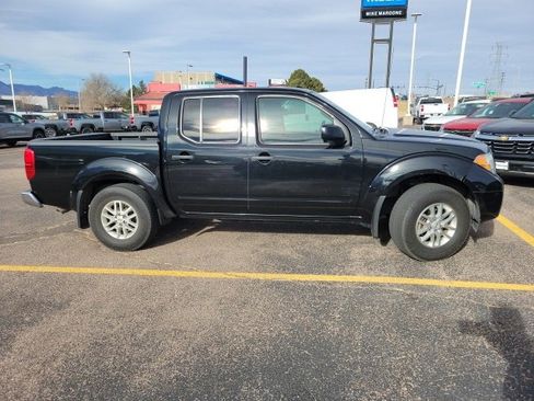 Used 2016 Nissan Frontier SV image 4
