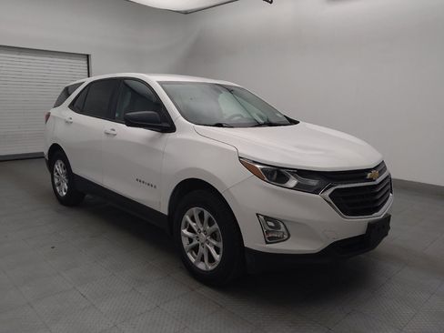 Used 2019 Chevrolet Equinox LS w/ LS Convenience Package AWD/4WD image 13
