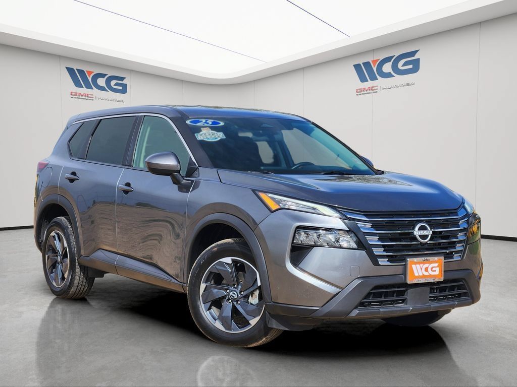 Used 2025 Nissan Rogue SV AWD/4WD image 7