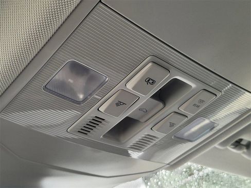 New 2026 Volkswagen Jetta SE image 37