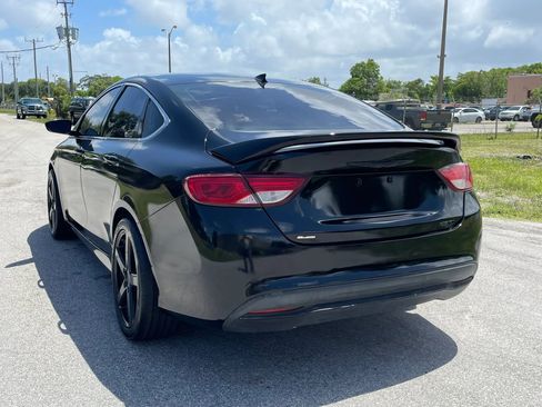 Used 2015 Chrysler 200 Limited FWD image 10