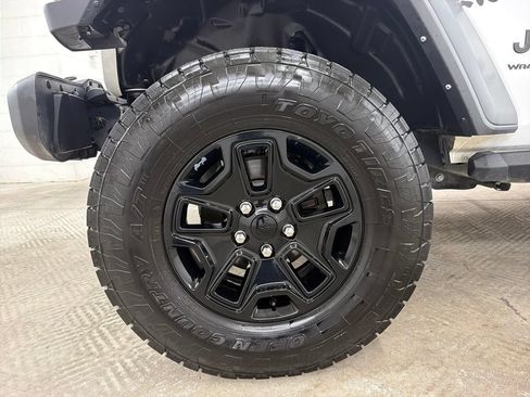 Used 2023 Jeep Wrangler Unlimited Sport AWD/4WD image 13