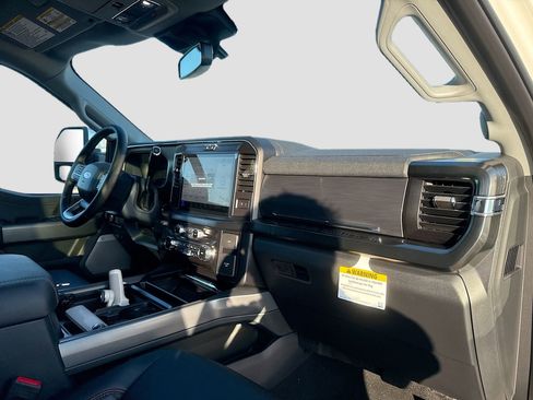 Used 2026 Ford F250 Lariat w/ Chrome Package image 35