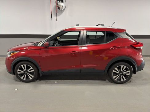 Used 2019 Nissan Kicks SV w/ Exterior Package image 3