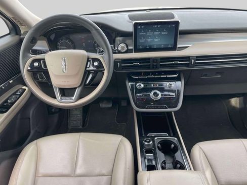 Used 2022 Lincoln Corsair AWD w/ Equipment Group 101A image 13