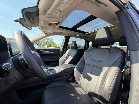 Certified 2026 INFINITI QX60 Luxe w/ Cargo Package AWD/4WD image 20