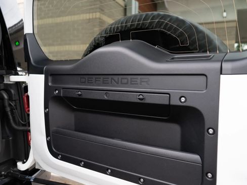 Used 2024 Land Rover Defender 110 S AWD/4WD image 68