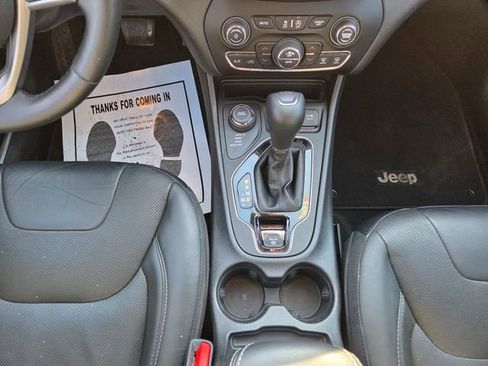 Used 2020 Jeep Cherokee Limited image 20