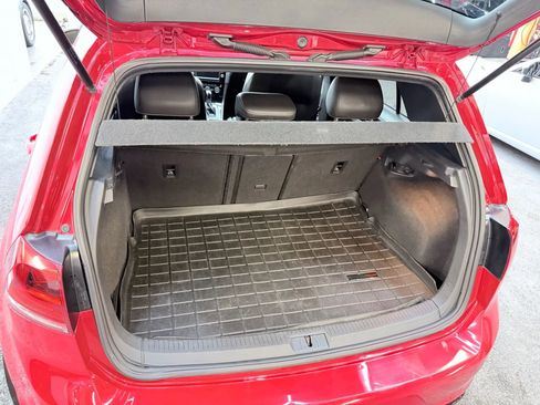 Used 2016 Volkswagen Golf 4-Door image 25