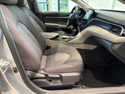 Used 2023 Toyota Camry LE image 21