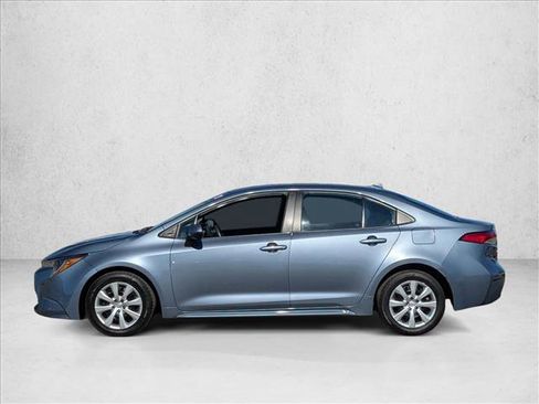 Used 2023 Toyota Corolla LE image 9