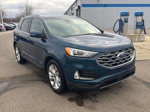 Used 2020 Ford Edge Titanium w/ Class II Trailer Tow Package image 8