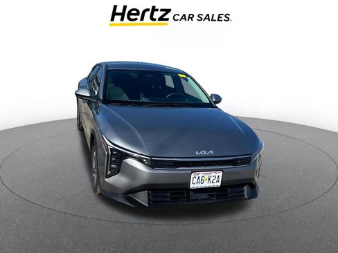 Used 2025 Kia K4 LXS image 1