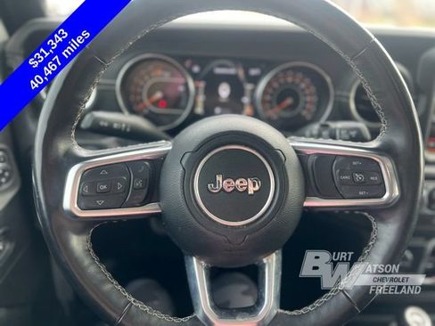 Used 2023 Jeep Wrangler Unlimited Sahara w/ LED Lighting Group AWD/4WD image 13
