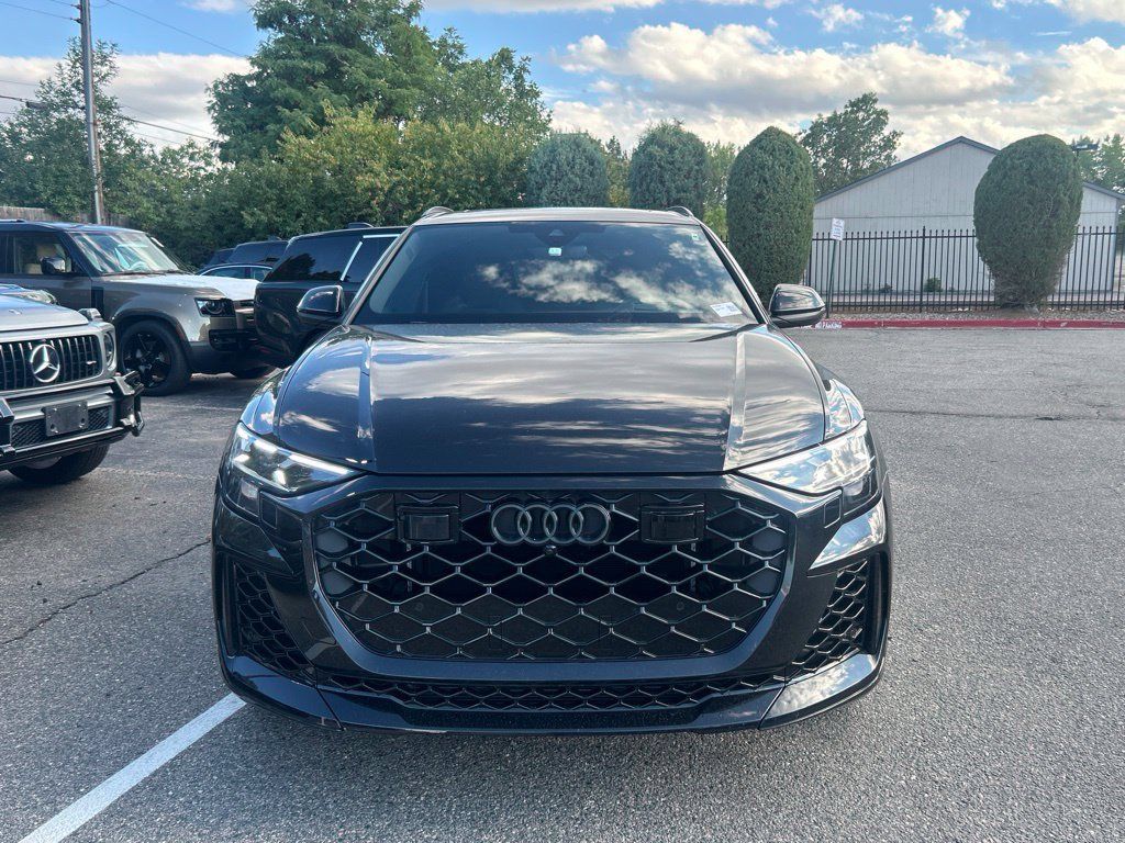 Used 2025 Audi RS Q8 performance AWD/4WD image 9
