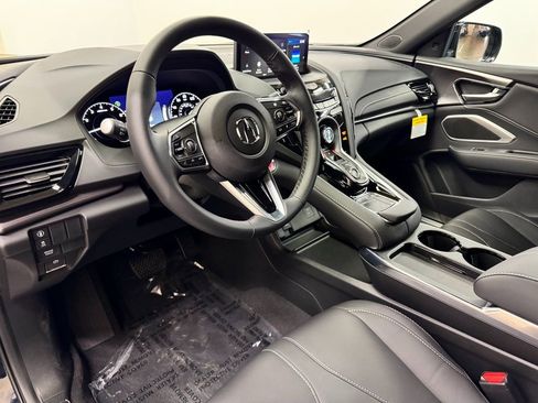 Used 2025 Acura RDX SH-AWD image 16