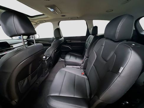 New 2025 Kia Telluride S image 26