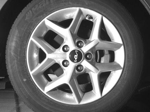 Used 2025 Kia Soul LX w/ LX Technology Package image 13