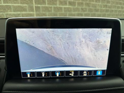 Used 2021 Chevrolet Tahoe Z71 w/ Z71 Signature Package AWD/4WD image 29