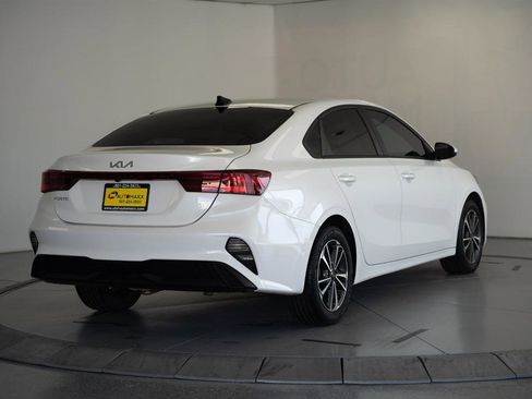 Used 2023 Kia Forte LXS FWD image 7